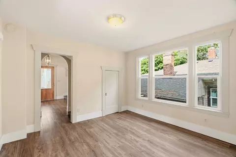 Living - 418 E 19th Ave, Spokane, WA 99203 photo 2 of 5