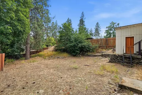 Exterior - 418 E 19th Ave, Spokane, WA 99203 photo 6 of 7