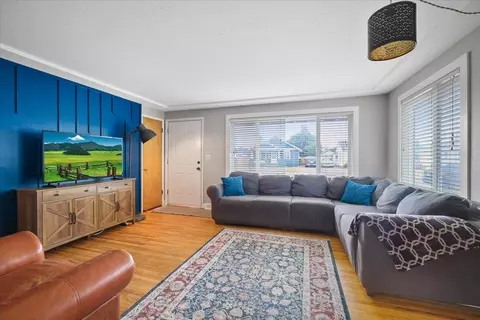 Living - 407 E Heroy Ave, Spokane, WA 99207 photo 1 of 2