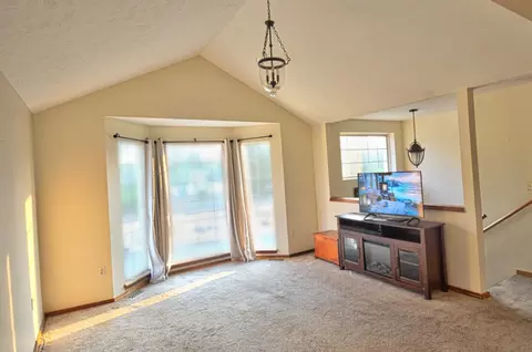 Living - 4244 E 33rd Ave, Spokane, WA 99223 photo 1 of 2