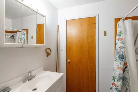 Bath - 824 E Gordon Ave, Spokane, WA 99207 photo 4 of 4