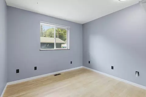 Bedroom - 4204 E 13th Ave, Spokane, WA 99202 photo 2 of 3