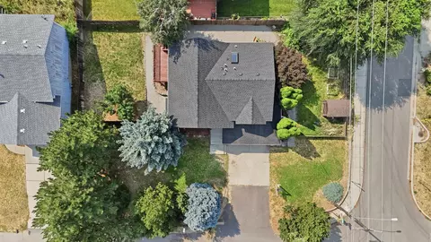 View/Area - 4204 E 13th Ave, Spokane, WA 99202 photo 1 of 2