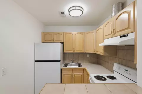 Kitchen - 4204 E 13th Ave, Spokane, WA 99202 photo 3 of 3