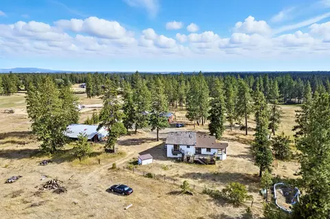 14510 W Pine Bluff Rd, Nine Mile Falls, WA 99026