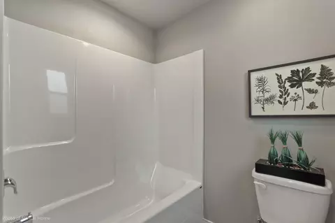 Bath - 302 Peach Tree Ct, Cheney, WA 99004 photo 2 of 4
