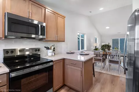 Kitchen - 302 Peach Tree Ct, Cheney, WA 99004 photo 3 of 5