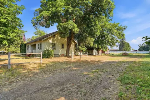 Exterior - 9922 E Upriver Dr, Spokane, WA 99206 photo 7 of 13