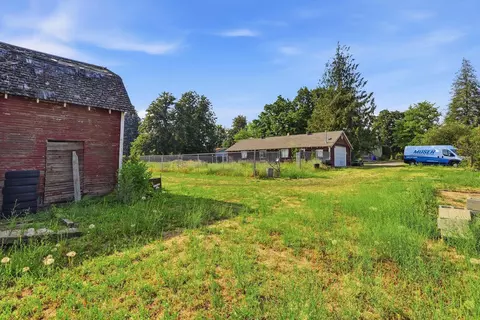 Exterior - 9922 E Upriver Dr, Spokane, WA 99206 photo 10 of 13