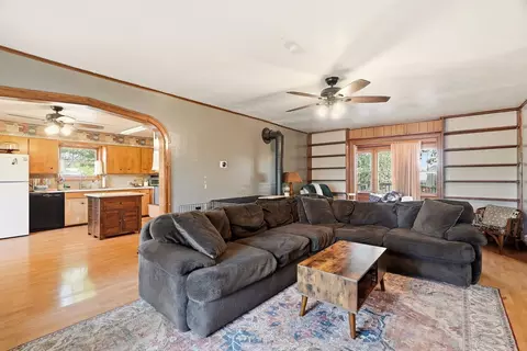 Living - 9922 E Upriver Dr, Spokane, WA 99206 photo 4 of 4