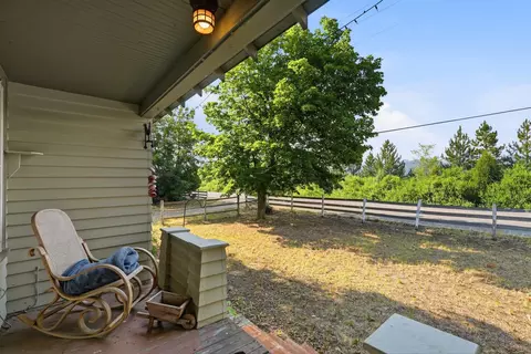 Exterior - 9922 E Upriver Dr, Spokane, WA 99206 photo 2 of 13