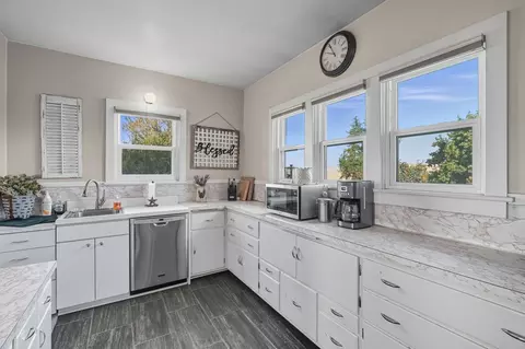 Kitchen - 3703 Plaza Rd, Rosalia, WA 99170 photo 2 of 4