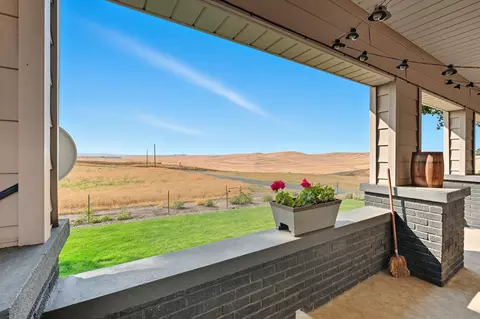Exterior - 3703 Plaza Rd, Rosalia, WA 99170 photo 4 of 10