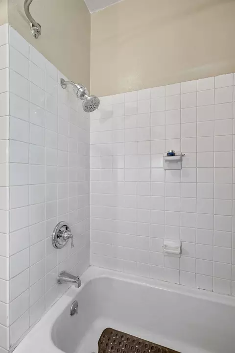 Bath - 3703 Plaza Rd, Rosalia, WA 99170 photo 2 of 2