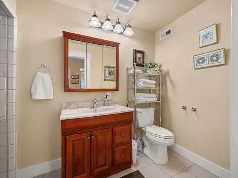 Bath - 720 W Fender Rd, Colbert, WA 99005 photo 2 of 2