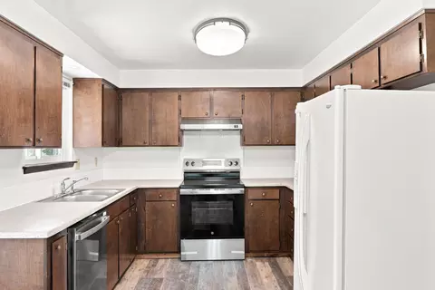 Kitchen - 4116 E Jackson Ave, Spokane, WA 99217 photo 2 of 3
