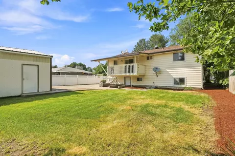 Exterior - 4116 E Jackson Ave, Spokane, WA 99217 photo 3 of 4
