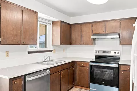 Kitchen - 4116 E Jackson Ave, Spokane, WA 99217 photo 1 of 3