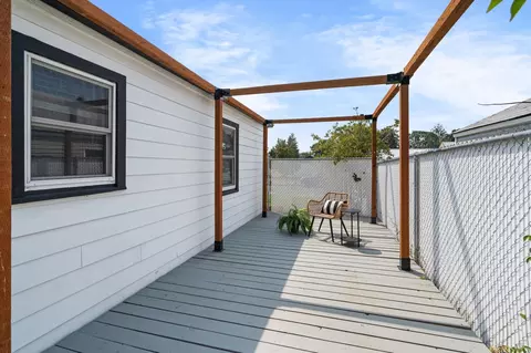 Exterior - 727 E Crown Ave, Spokane, WA 99207 photo 13 of 17