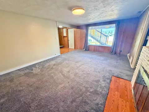 Living - 4009 E Pratt Ave, Spokane, WA 99202 photo 6 of 6
