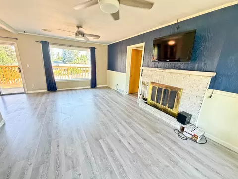 Living - 4009 E Pratt Ave, Spokane, WA 99202 photo 3 of 6