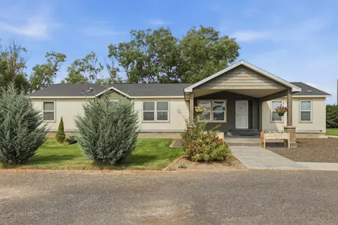 505 NE Adams St, Creston, WA 99117