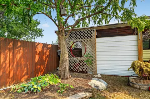 Exterior - 2921 E Hoffman Ave, Spokane, WA 99207 photo 8 of 15