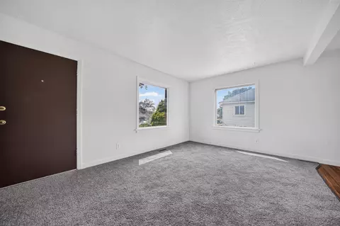 Living - 2921 E Hoffman Ave, Spokane, WA 99207 photo 2 of 4