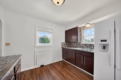 Kitchen - 2921 E Hoffman Ave, Spokane, WA 99207 photo 2 of 4