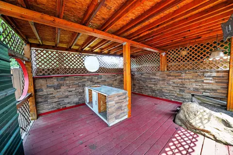 Exterior - 2921 E Hoffman Ave, Spokane, WA 99207 photo 5 of 15