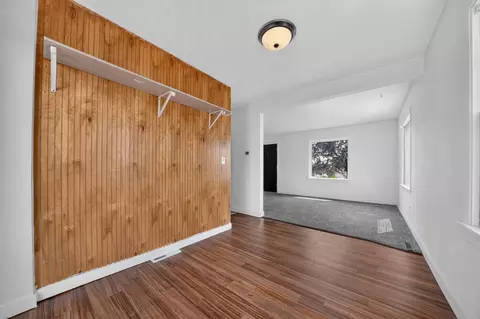 Entry Way - 2921 E Hoffman Ave, Spokane, WA 99207 photo 1 of 2