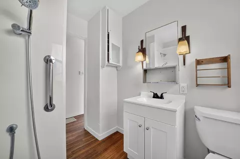 Bath - 2921 E Hoffman Ave, Spokane, WA 99207 photo 2 of 3