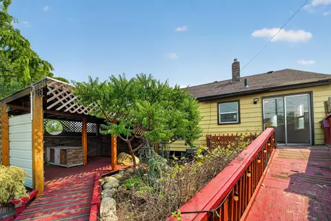 Exterior - 2921 E Hoffman Ave, Spokane, WA 99207 photo 4 of 15
