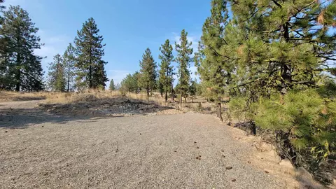 5300 Moose Tracks Way, Fruitland, WA 99129