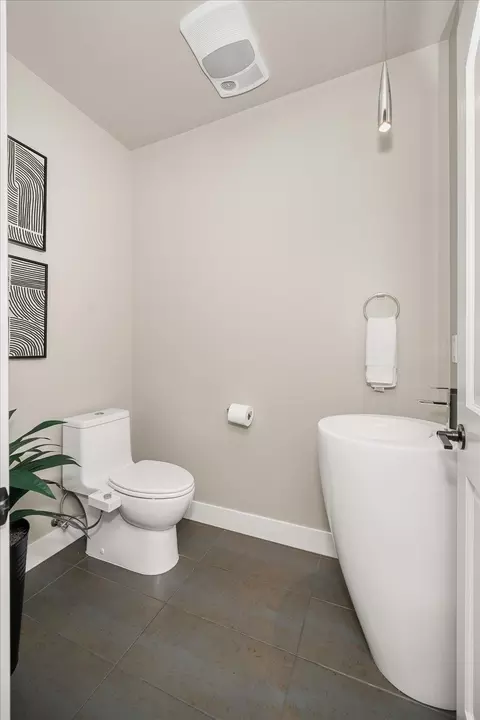 Bath - 310 E 10th Ave, Spokane, WA 99202 photo 1 of 3