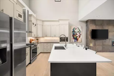 Kitchen - 310 E 10th Ave, Spokane, WA 99202 photo 2 of 2