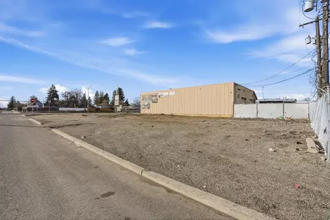 1327 E Francis Ave, Spokane, WA 99216 photo 6