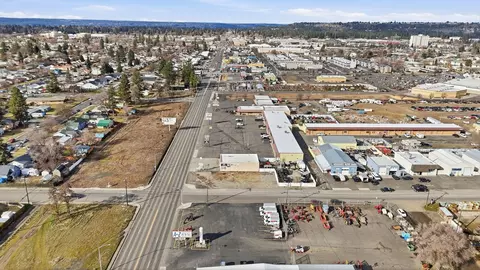 1327 E Francis Ave, Spokane, WA 99216 photo 10
