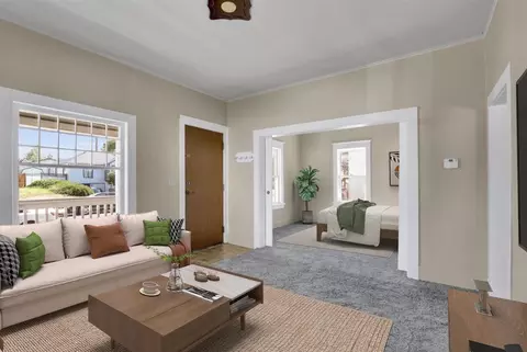 Living - 1407 E Broad Ave, Spokane, WA 99207 photo 1 of 3