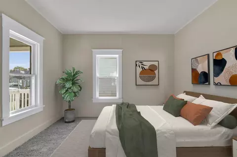 Bedroom - 1407 E Broad Ave, Spokane, WA 99207 photo 2 of 4