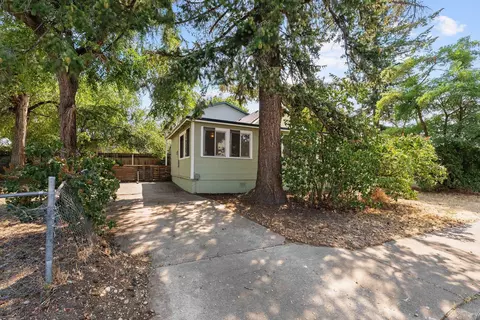 Exterior - 1701 E Desmet Ave, Spokane, WA 99202 photo 6 of 11