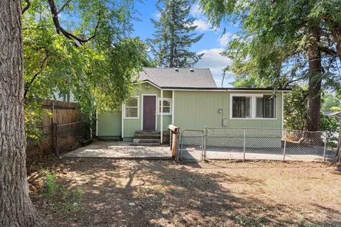 Exterior - 1701 E Desmet Ave, Spokane, WA 99202 photo 5 of 11