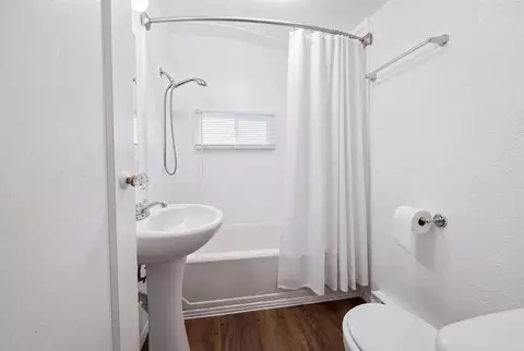 Bath - 1701 E Desmet Ave, Spokane, WA 99202 photo 1 of 2