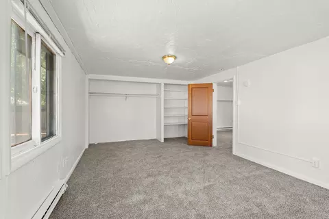 Bedroom - 1701 E Desmet Ave, Spokane, WA 99202 photo 4 of 4