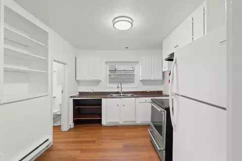 Kitchen - 1701 E Desmet Ave, Spokane, WA 99202 photo 2 of 3