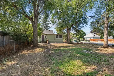 Exterior - 1701 E Desmet Ave, Spokane, WA 99202 photo 10 of 11