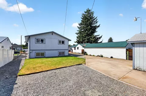 Exterior - 1927 E Hoffman Ave, Spokane, WA 99207 photo 8 of 10