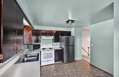 Kitchen - 1927 E Hoffman Ave, Spokane, WA 99207 photo 1 of 4