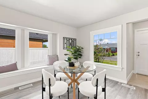 Dining - 913 E Longfellow Ave, Spokane, WA 99207 photo 1 of 2