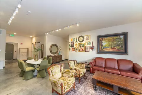 Living - 3003 E 30th Ave, Spokane, WA 99223 photo 3 of 4